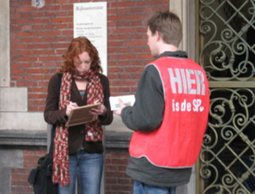 SP op straat voor openheid over Irak