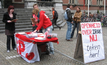 SP op straat voor openheid over Irak