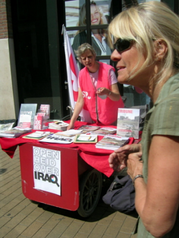 SP op straat voor openheid over Irak